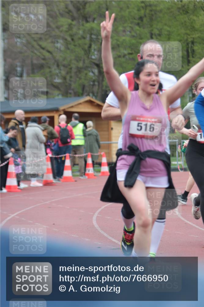 13.04.2025 - Hammer Lauf A. Gomolzig http://msf.ph/oto/7666950 13.04.2025 12:49:48 Ziel 516, 662, 1181, 1305, 1888, 1911 meine-sportfotos.de