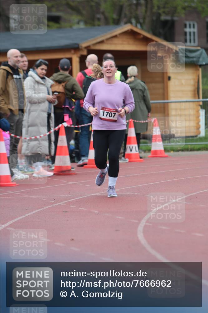 13.04.2025 - Hammer Lauf A. Gomolzig http://msf.ph/oto/7666962 13.04.2025 12:49:58 Ziel 998, 1707 meine-sportfotos.de