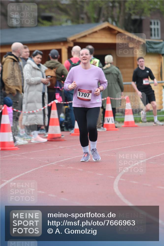 13.04.2025 - Hammer Lauf A. Gomolzig http://msf.ph/oto/7666963 13.04.2025 12:49:58 Ziel 998, 1707 meine-sportfotos.de