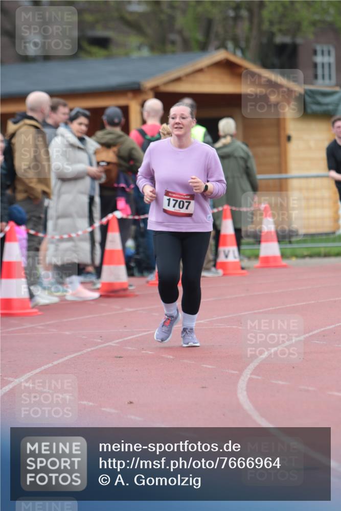 13.04.2025 - Hammer Lauf A. Gomolzig http://msf.ph/oto/7666964 13.04.2025 12:49:58 Ziel 998, 1707 meine-sportfotos.de