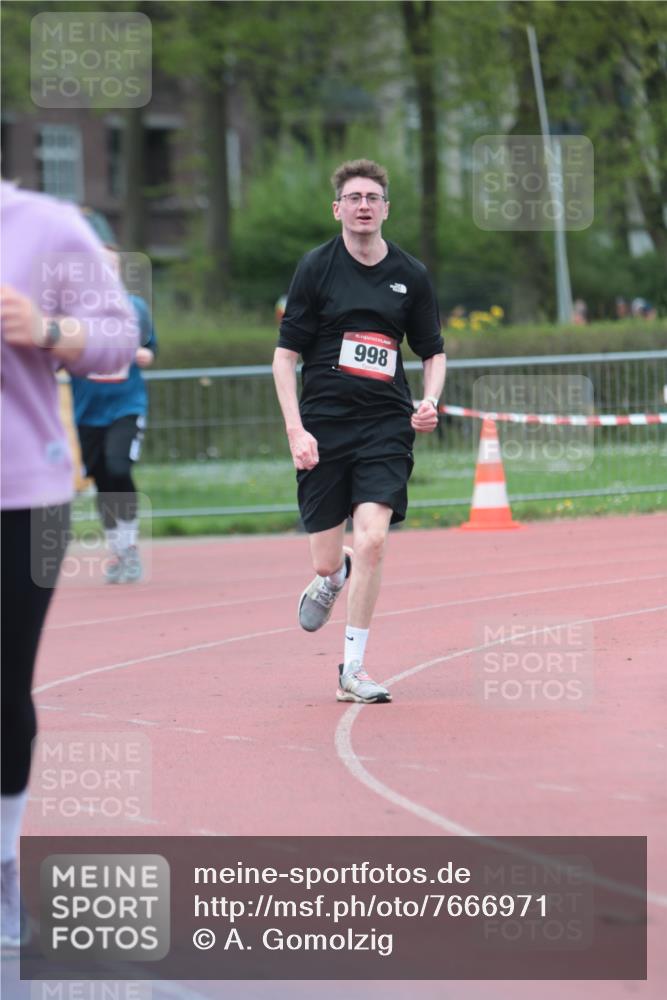 13.04.2025 - Hammer Lauf A. Gomolzig http://msf.ph/oto/7666971 13.04.2025 12:50:02 Ziel 997, 998, 1298, 1707 meine-sportfotos.de