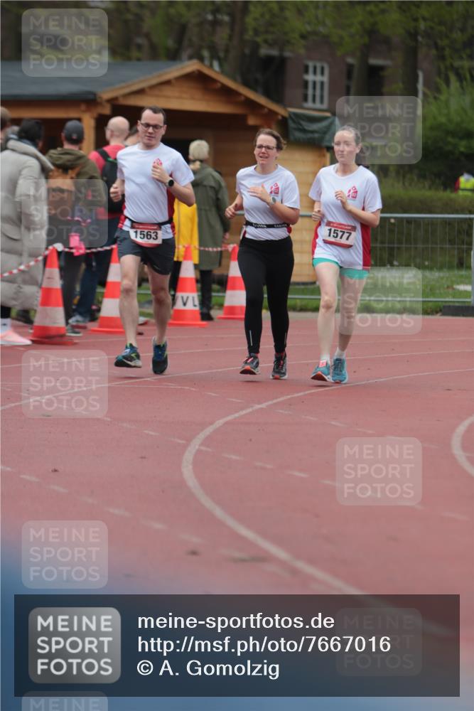 13.04.2025 - Hammer Lauf A. Gomolzig http://msf.ph/oto/7667016 13.04.2025 12:50:42 Ziel 21, 712, 1000, 1563, 1577, 1610, 1921 meine-sportfotos.de