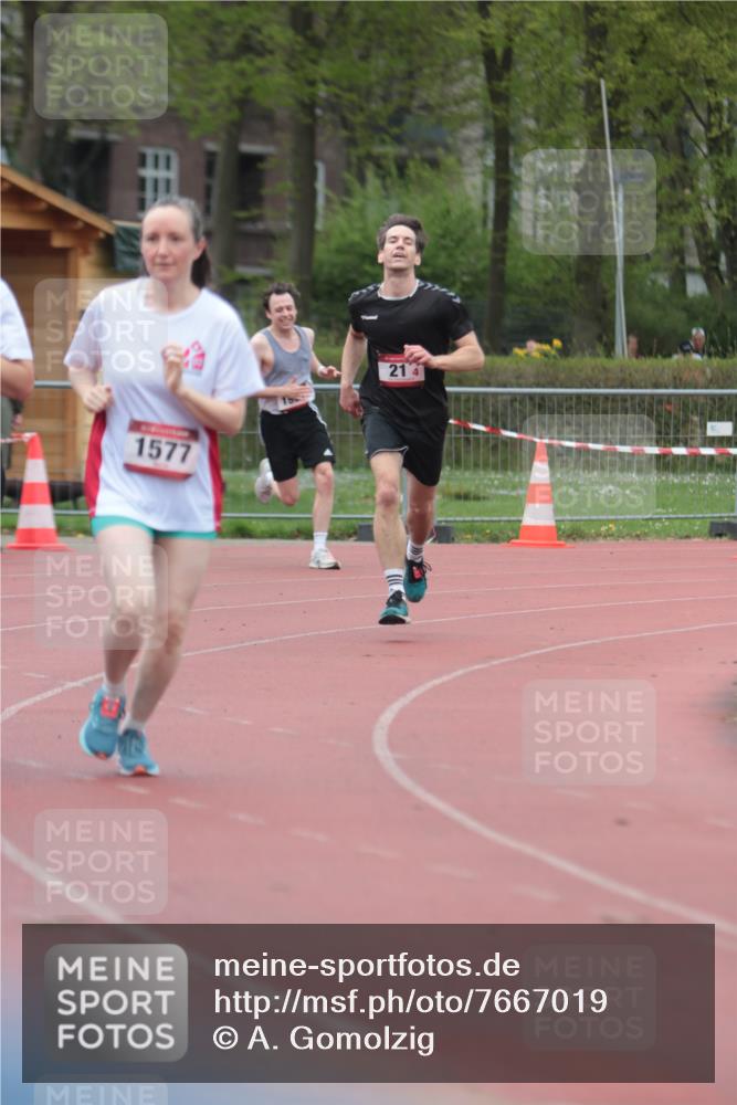 13.04.2025 - Hammer Lauf A. Gomolzig http://msf.ph/oto/7667019 13.04.2025 12:50:45 Ziel 21, 1563, 1577, 1610, 1921 meine-sportfotos.de