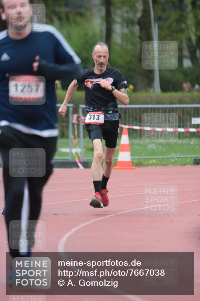 13.04.2025 - Hammer Lauf A. Gomolzig http://msf.ph/oto/7667038 13.04.2025 12:51:03 Ziel 234, 313, 1257, 1589 meine-sportfotos.de