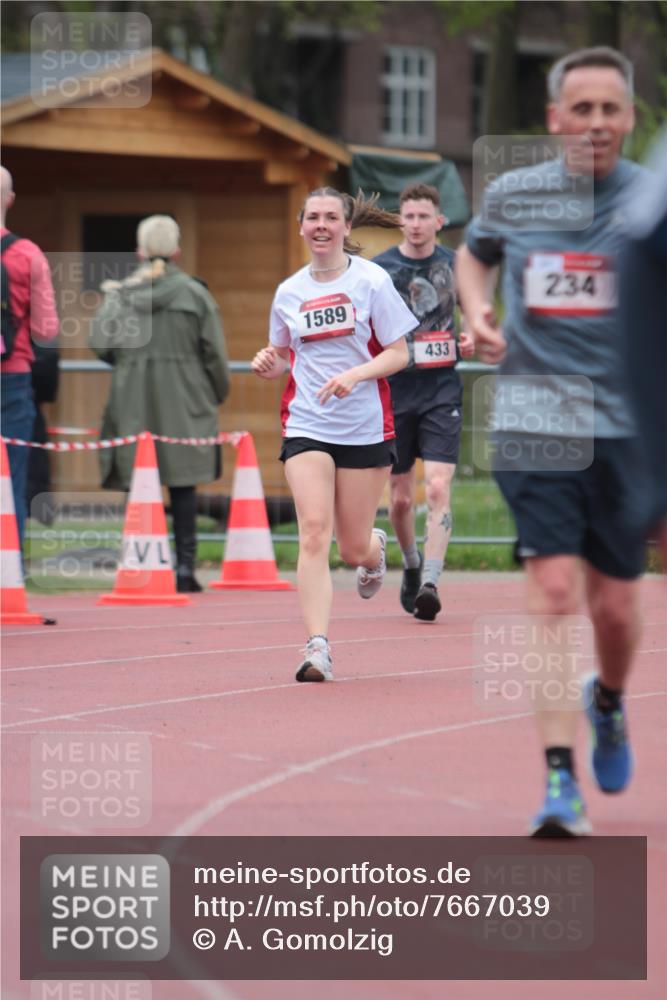 13.04.2025 - Hammer Lauf A. Gomolzig http://msf.ph/oto/7667039 13.04.2025 12:51:05 Ziel 234, 313, 433, 1257, 1589 meine-sportfotos.de