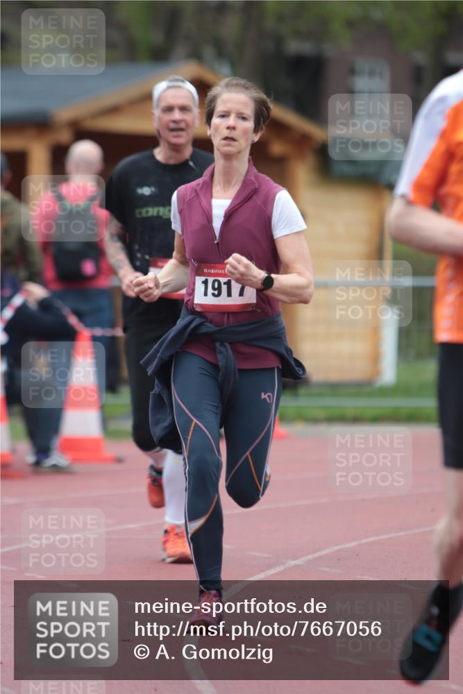 13.04.2025 - Hammer Lauf A. Gomolzig http://msf.ph/oto/7667056 13.04.2025 12:51:16 Ziel 256, 306, 343, 1917 meine-sportfotos.de