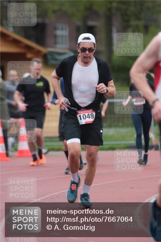 13.04.2025 - Hammer Lauf A. Gomolzig http://msf.ph/oto/7667064 13.04.2025 12:51:31 Ziel 1049, 1258, 1280 meine-sportfotos.de