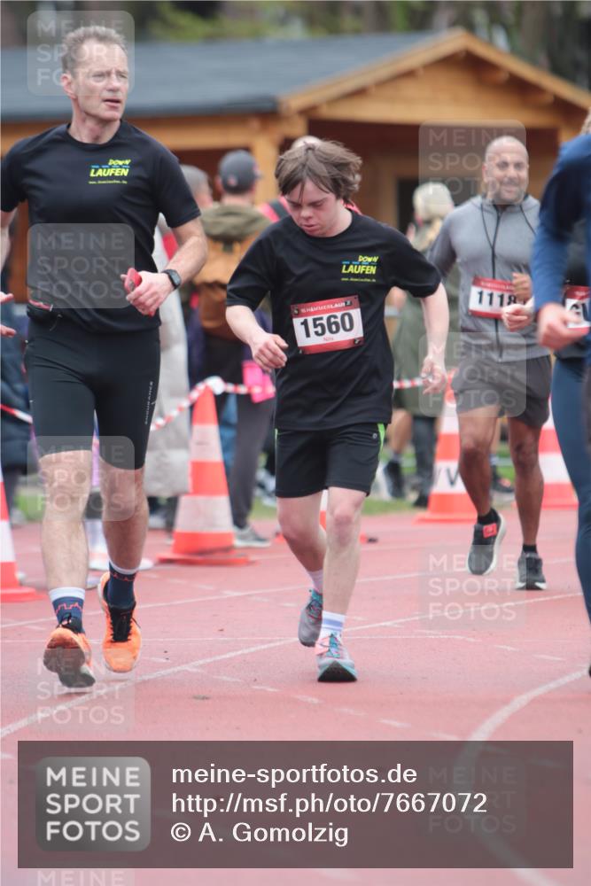 13.04.2025 - Hammer Lauf A. Gomolzig http://msf.ph/oto/7667072 13.04.2025 12:51:36 Ziel 109, 980, 1040, 1117, 1118, 1280, 1560, 1862 meine-sportfotos.de
