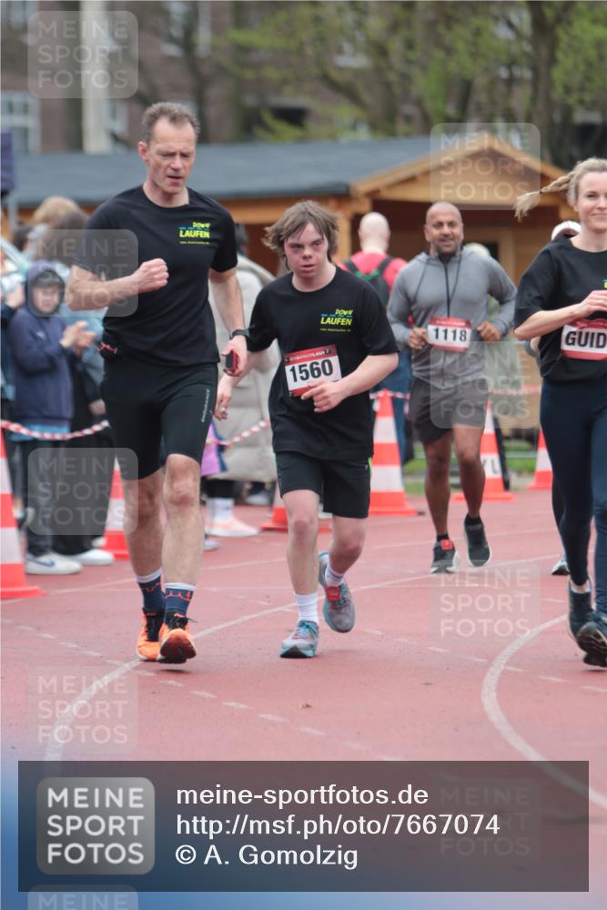 13.04.2025 - Hammer Lauf A. Gomolzig http://msf.ph/oto/7667074 13.04.2025 12:51:37 Ziel 109, 980, 1040, 1117, 1118, 1280, 1560, 1862 meine-sportfotos.de
