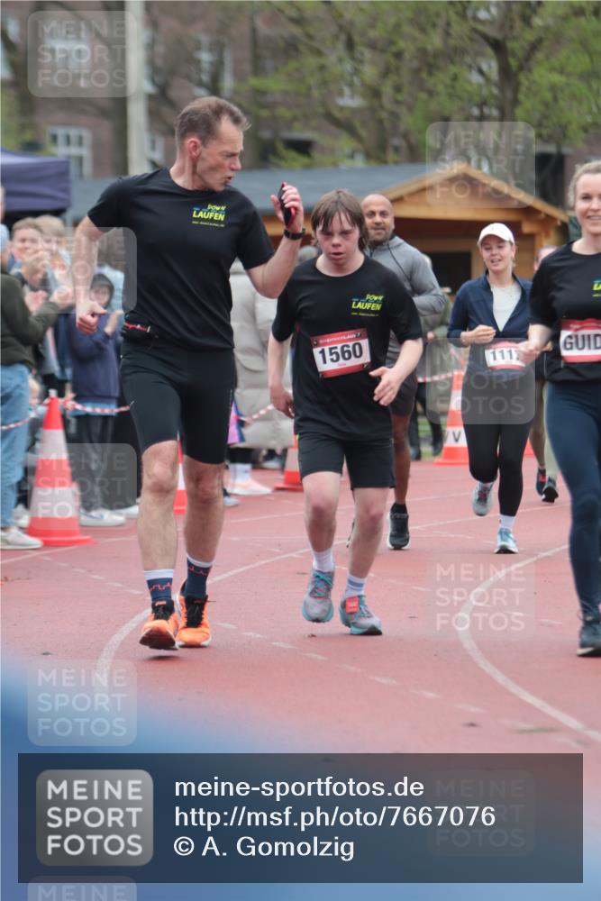 13.04.2025 - Hammer Lauf A. Gomolzig http://msf.ph/oto/7667076 13.04.2025 12:51:38 Ziel 109, 980, 1040, 1117, 1118, 1280, 1560, 1862 meine-sportfotos.de