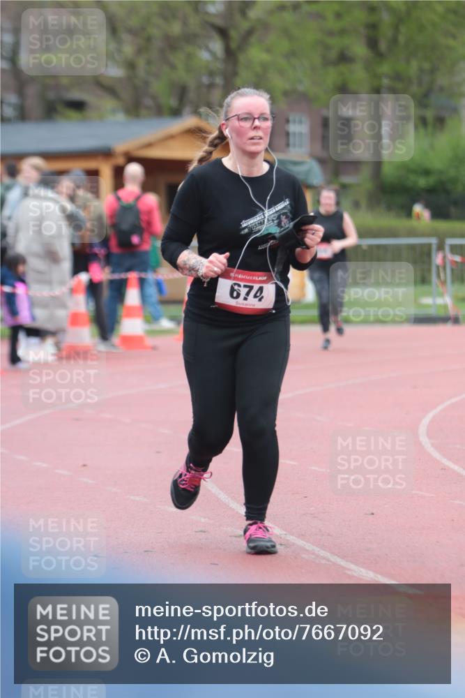 13.04.2025 - Hammer Lauf A. Gomolzig http://msf.ph/oto/7667092 13.04.2025 12:51:53 Ziel 294, 556, 674 meine-sportfotos.de