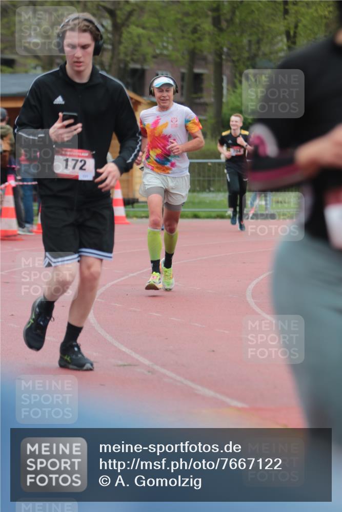 13.04.2025 - Hammer Lauf A. Gomolzig http://msf.ph/oto/7667122 13.04.2025 12:52:26 Ziel 172, 693, 704, 1341 meine-sportfotos.de