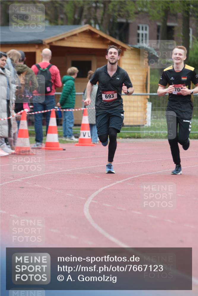 13.04.2025 - Hammer Lauf A. Gomolzig http://msf.ph/oto/7667123 13.04.2025 12:52:29 Ziel 693, 704, 1341 meine-sportfotos.de