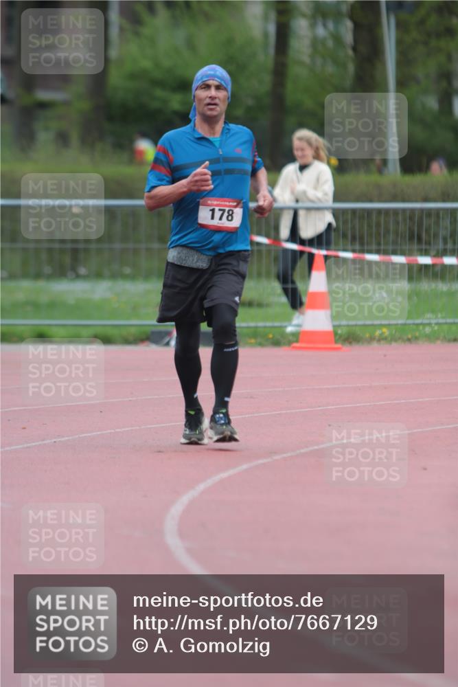 13.04.2025 - Hammer Lauf A. Gomolzig http://msf.ph/oto/7667129 13.04.2025 12:52:36 Ziel 178, 220, 1950 meine-sportfotos.de