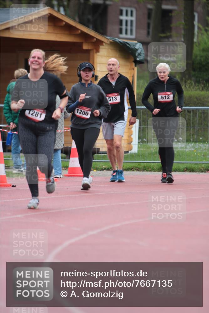 13.04.2025 - Hammer Lauf A. Gomolzig http://msf.ph/oto/7667135 13.04.2025 12:52:56 Ziel 572, 1200, 1281 meine-sportfotos.de