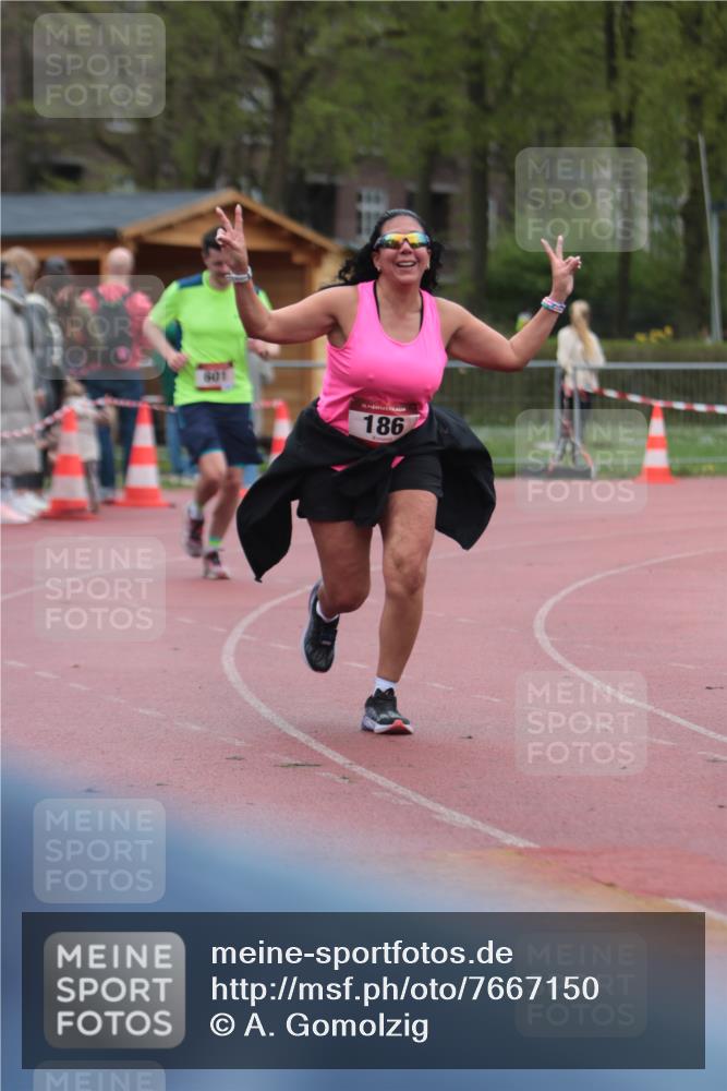 13.04.2025 - Hammer Lauf A. Gomolzig http://msf.ph/oto/7667150 13.04.2025 12:53:12 Ziel 186, 601, 773 meine-sportfotos.de