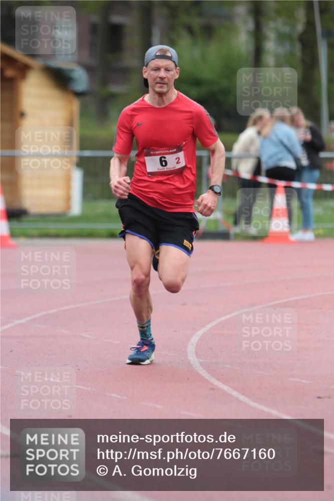13.04.2025 - Hammer Lauf A. Gomolzig http://msf.ph/oto/7667160 13.04.2025 12:53:25 Ziel 6, 553, 1826 meine-sportfotos.de