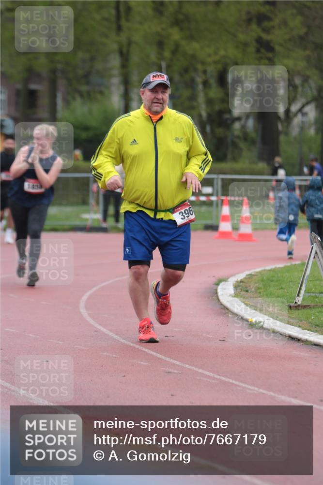13.04.2025 - Hammer Lauf A. Gomolzig http://msf.ph/oto/7667179 13.04.2025 12:53:45 Ziel 153, 218, 302, 396, 1154, 1590, 1858, 1896 meine-sportfotos.de