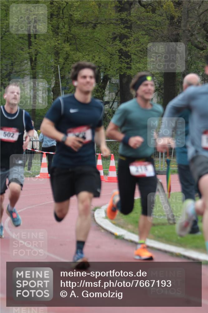 13.04.2025 - Hammer Lauf A. Gomolzig http://msf.ph/oto/7667193 13.04.2025 12:53:55 Ziel 218, 302, 502, 756, 858, 1567, 1571, 1572 meine-sportfotos.de