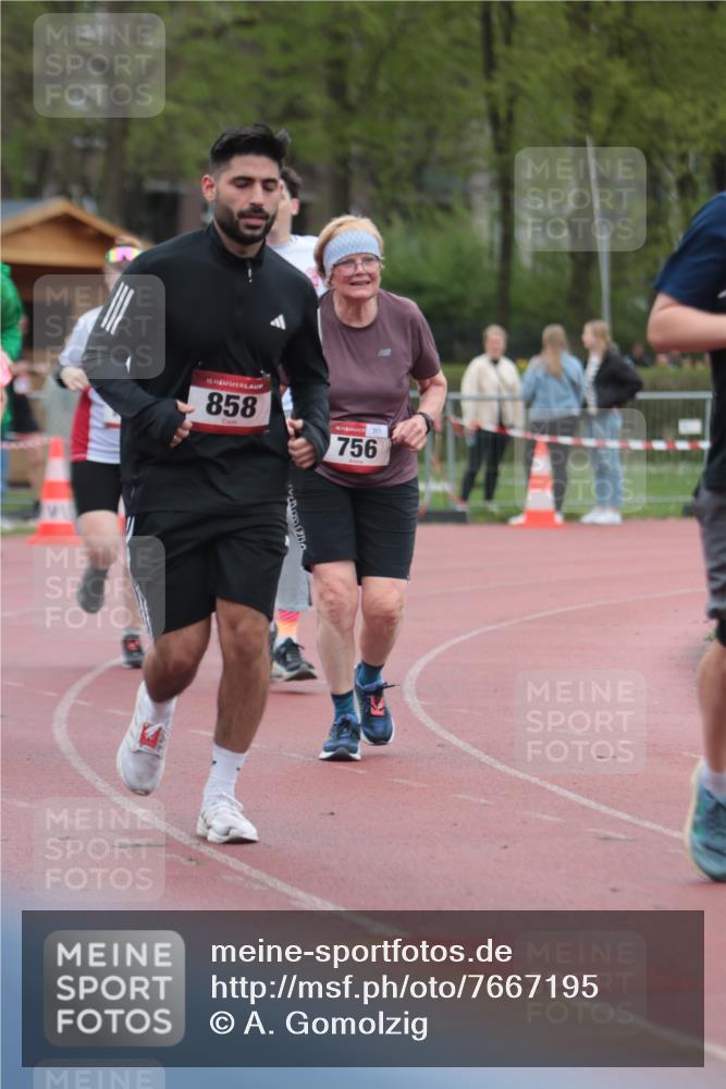 13.04.2025 - Hammer Lauf A. Gomolzig http://msf.ph/oto/7667195 13.04.2025 12:53:56 Ziel 502, 670, 756, 858, 1567, 1571, 1572 meine-sportfotos.de