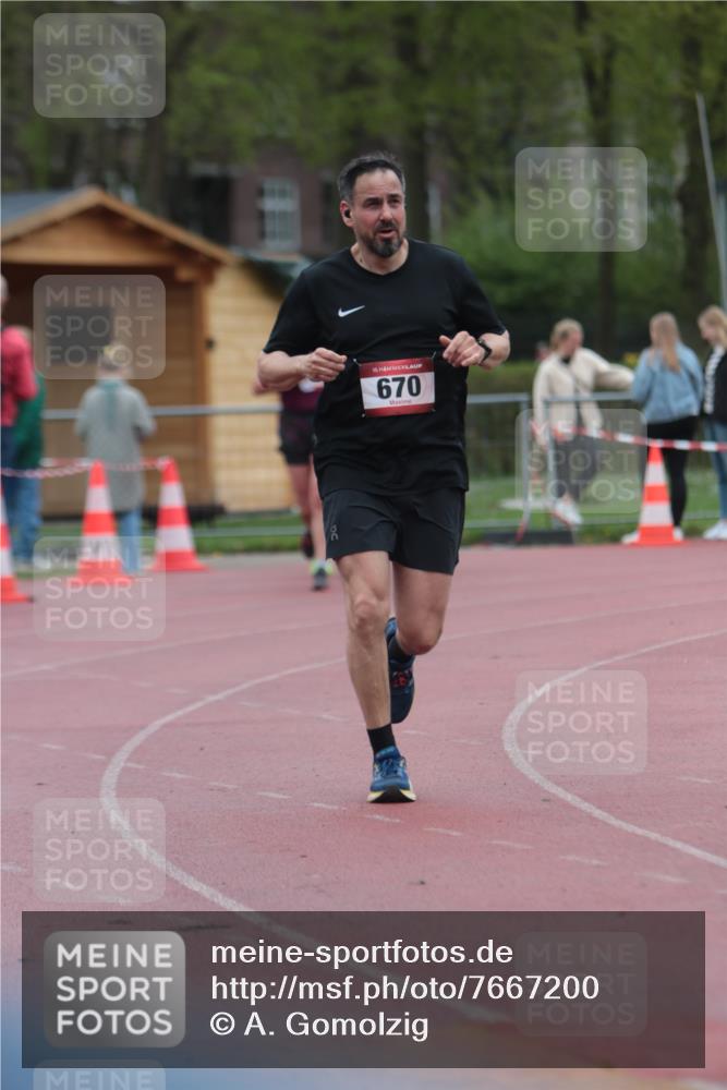 13.04.2025 - Hammer Lauf A. Gomolzig http://msf.ph/oto/7667200 13.04.2025 12:54:04 Ziel 384, 670, 1808 meine-sportfotos.de