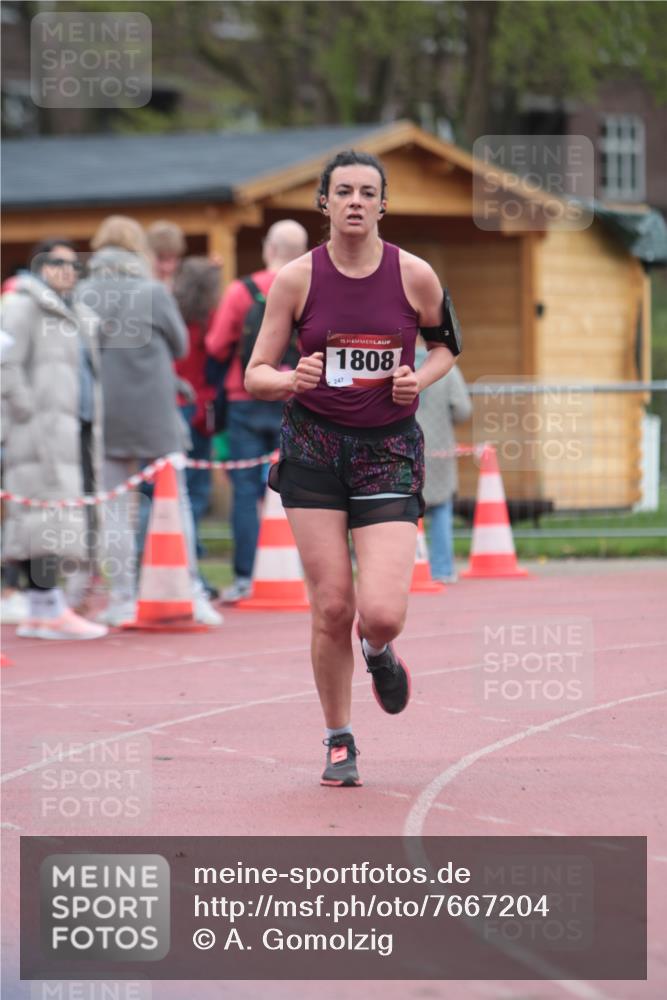 13.04.2025 - Hammer Lauf A. Gomolzig http://msf.ph/oto/7667204 13.04.2025 12:54:08 Ziel 384, 1808 meine-sportfotos.de