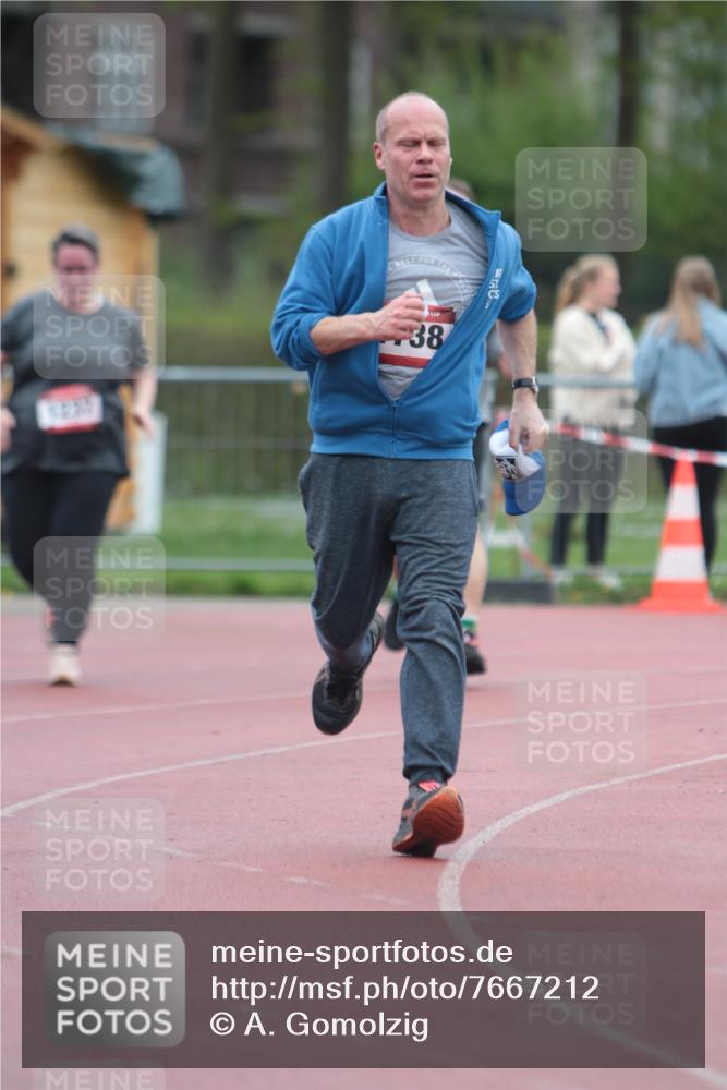 13.04.2025 - Hammer Lauf A. Gomolzig http://msf.ph/oto/7667212 13.04.2025 12:54:18 Ziel 1194, 1237, 1738 meine-sportfotos.de