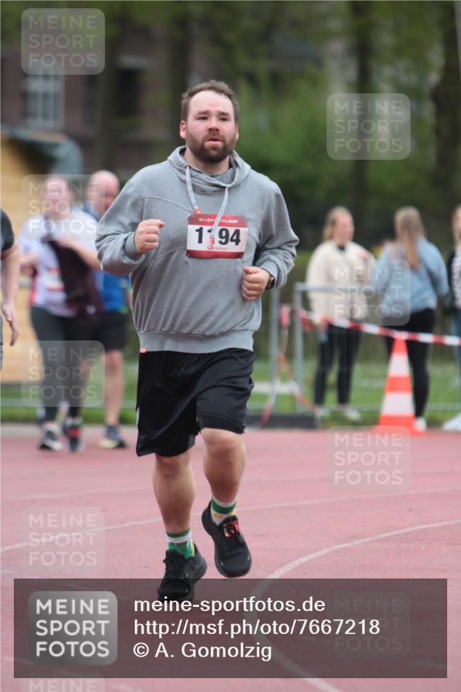 13.04.2025 - Hammer Lauf A. Gomolzig http://msf.ph/oto/7667218 13.04.2025 12:54:22 Ziel 298, 1194, 1237 meine-sportfotos.de