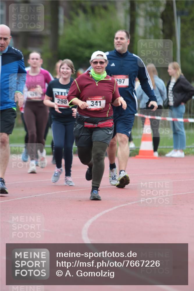 13.04.2025 - Hammer Lauf A. Gomolzig http://msf.ph/oto/7667226 13.04.2025 12:54:27 Ziel 200, 201, 297, 298, 341, 342, 689, 1237, 1559, 1582 meine-sportfotos.de