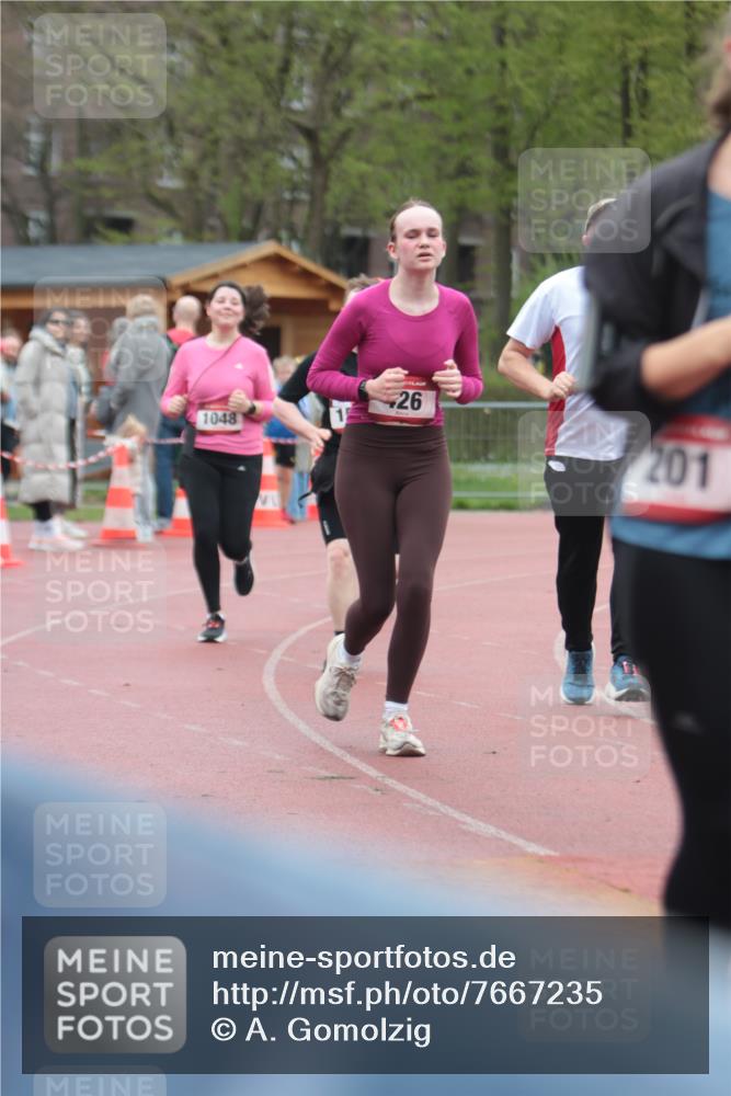 13.04.2025 - Hammer Lauf A. Gomolzig http://msf.ph/oto/7667235 13.04.2025 12:54:36 Ziel 201, 231, 426, 689, 1048, 1559, 1604 meine-sportfotos.de