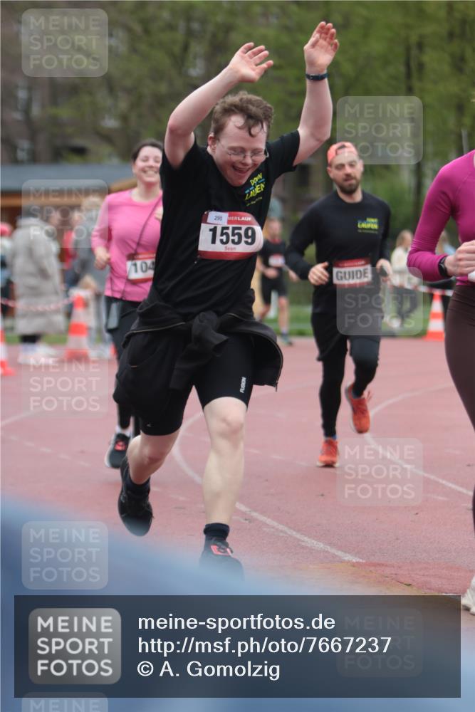13.04.2025 - Hammer Lauf A. Gomolzig http://msf.ph/oto/7667237 13.04.2025 12:54:37 Ziel 231, 426, 1048, 1559, 1604 meine-sportfotos.de