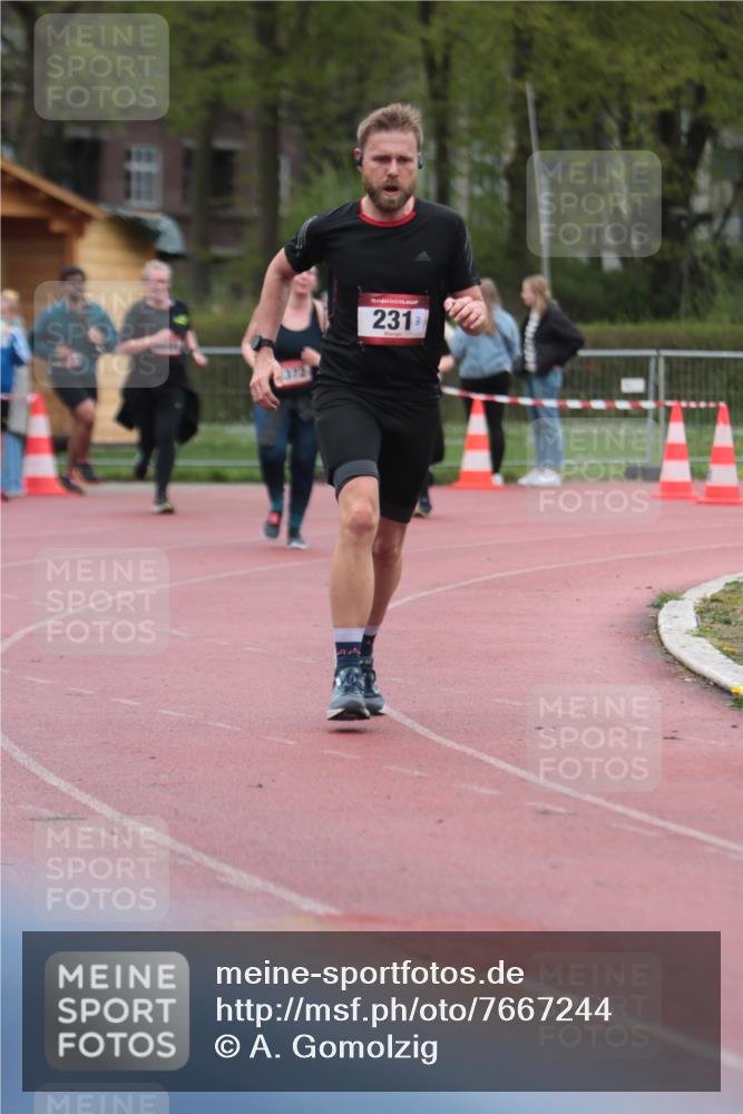 13.04.2025 - Hammer Lauf A. Gomolzig http://msf.ph/oto/7667244 13.04.2025 12:54:44 Ziel 231, 1372, 1554 meine-sportfotos.de