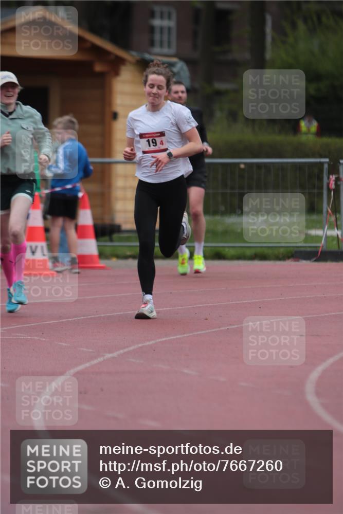 13.04.2025 - Hammer Lauf A. Gomolzig http://msf.ph/oto/7667260 13.04.2025 12:54:59 Ziel 19, 20, 1375 meine-sportfotos.de