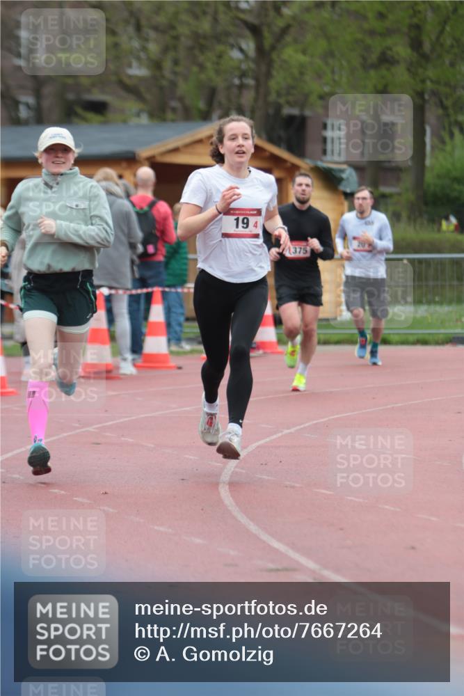 13.04.2025 - Hammer Lauf A. Gomolzig http://msf.ph/oto/7667264 13.04.2025 12:55:01 Ziel 19, 20, 1375 meine-sportfotos.de