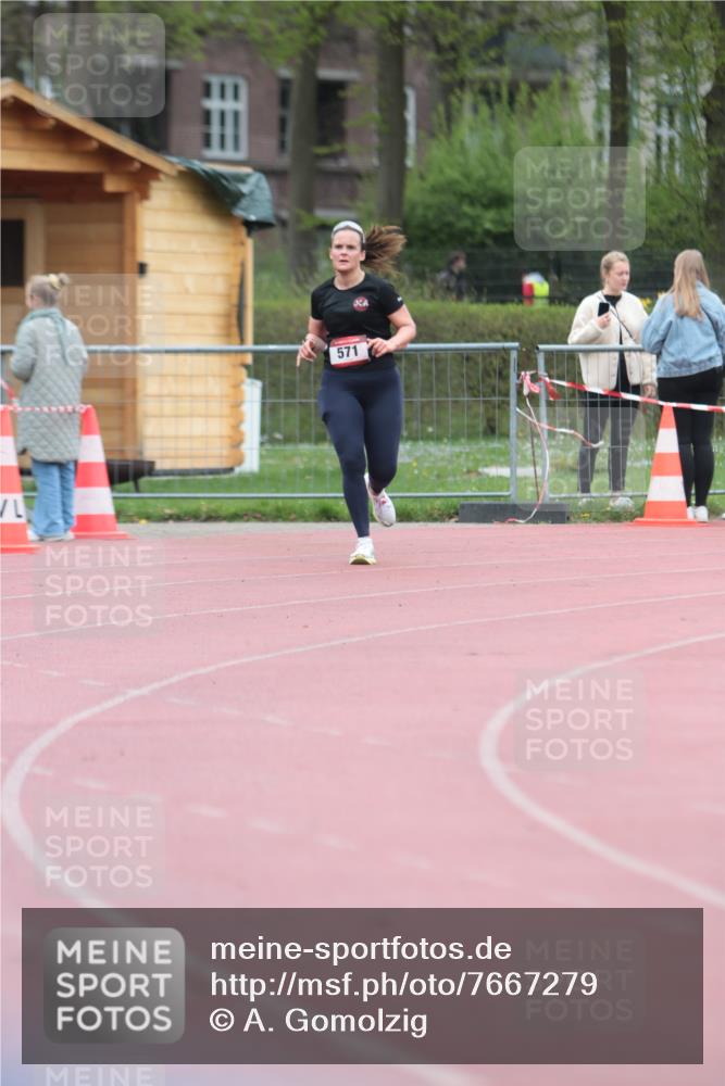 13.04.2025 - Hammer Lauf A. Gomolzig http://msf.ph/oto/7667279 13.04.2025 12:55:48 Ziel 571, 1051 meine-sportfotos.de
