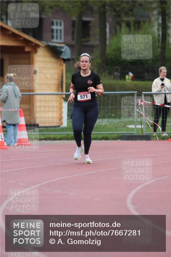 13.04.2025 - Hammer Lauf A. Gomolzig http://msf.ph/oto/7667281 13.04.2025 12:55:50 Ziel 571, 1051 meine-sportfotos.de