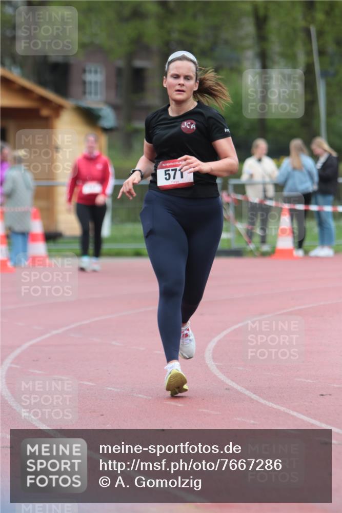 13.04.2025 - Hammer Lauf A. Gomolzig http://msf.ph/oto/7667286 13.04.2025 12:55:54 Ziel 322, 444, 548, 571, 1051 meine-sportfotos.de