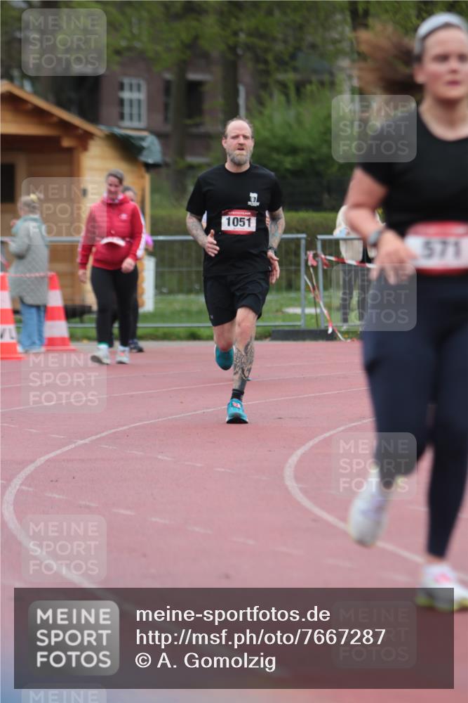 13.04.2025 - Hammer Lauf A. Gomolzig http://msf.ph/oto/7667287 13.04.2025 12:55:55 Ziel 322, 444, 548, 571, 1051, 1772 meine-sportfotos.de