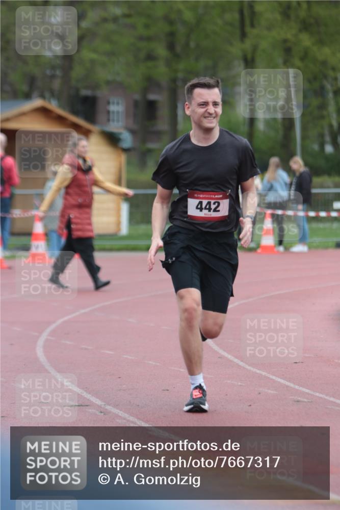 13.04.2025 - Hammer Lauf A. Gomolzig http://msf.ph/oto/7667317 13.04.2025 12:56:20 Ziel 397, 442 meine-sportfotos.de