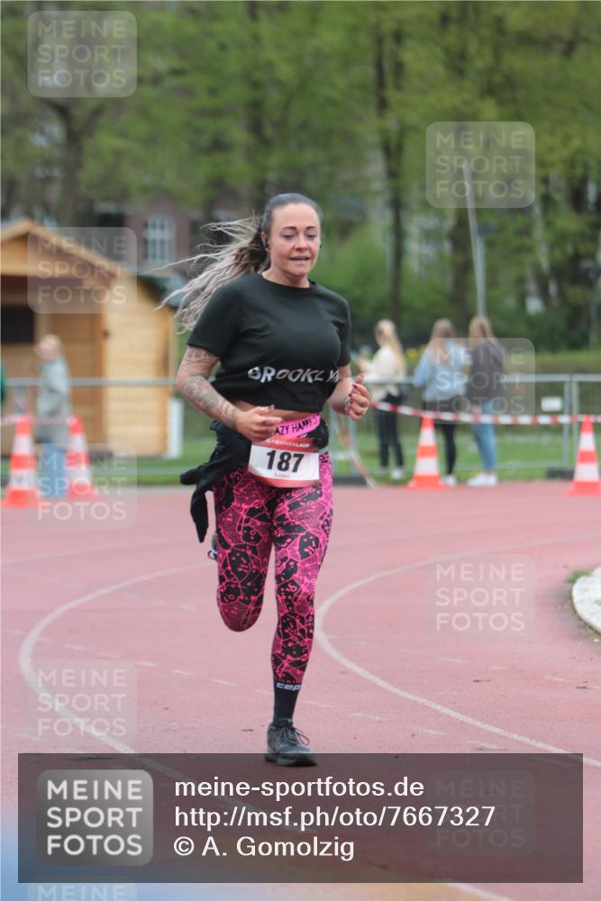 13.04.2025 - Hammer Lauf A. Gomolzig http://msf.ph/oto/7667327 13.04.2025 12:56:32 Ziel 187 meine-sportfotos.de