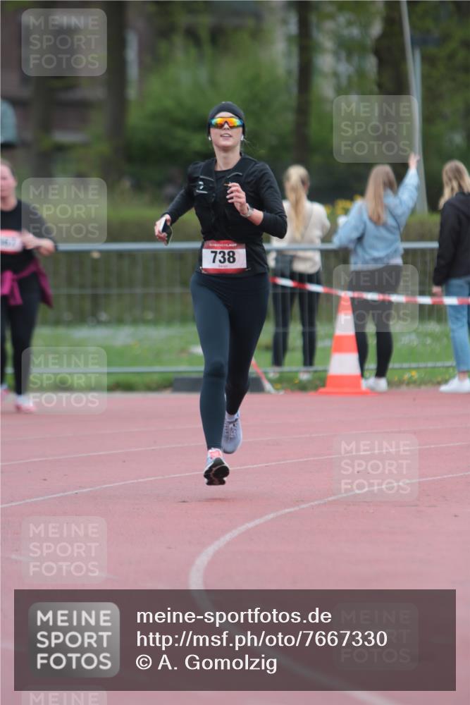 13.04.2025 - Hammer Lauf A. Gomolzig http://msf.ph/oto/7667330 13.04.2025 12:56:46 Ziel 738 meine-sportfotos.de