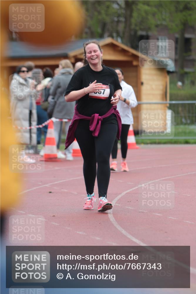 13.04.2025 - Hammer Lauf A. Gomolzig http://msf.ph/oto/7667343 13.04.2025 12:56:55 Ziel 567, 1080 meine-sportfotos.de