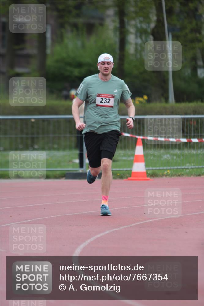 13.04.2025 - Hammer Lauf A. Gomolzig http://msf.ph/oto/7667354 13.04.2025 12:57:06 Ziel 232, 475, 1254 meine-sportfotos.de