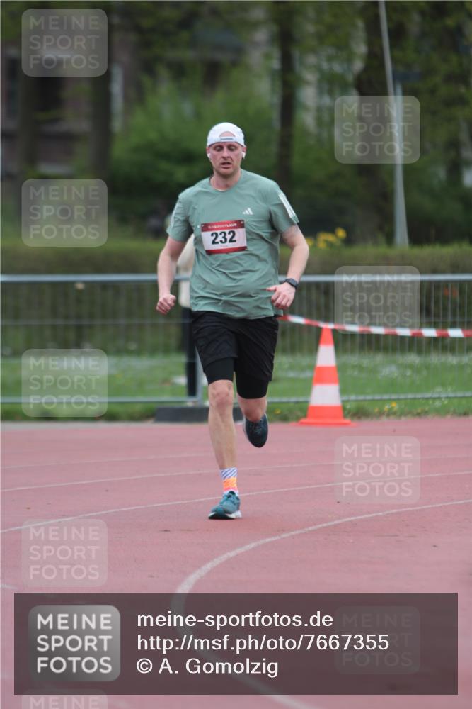 13.04.2025 - Hammer Lauf A. Gomolzig http://msf.ph/oto/7667355 13.04.2025 12:57:07 Ziel 232, 475, 1254, 1255 meine-sportfotos.de
