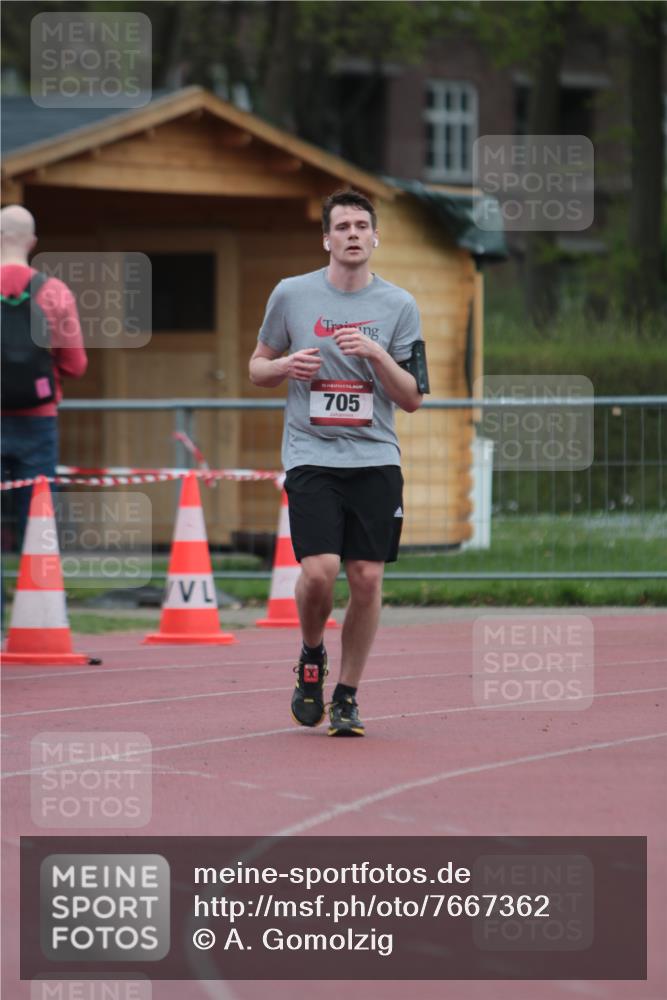 13.04.2025 - Hammer Lauf A. Gomolzig http://msf.ph/oto/7667362 13.04.2025 12:57:54 Ziel  meine-sportfotos.de