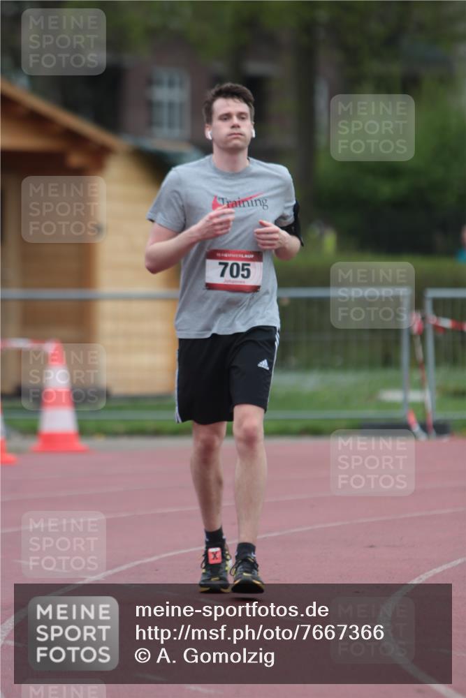 13.04.2025 - Hammer Lauf A. Gomolzig http://msf.ph/oto/7667366 13.04.2025 12:57:56 Ziel 432, 705 meine-sportfotos.de