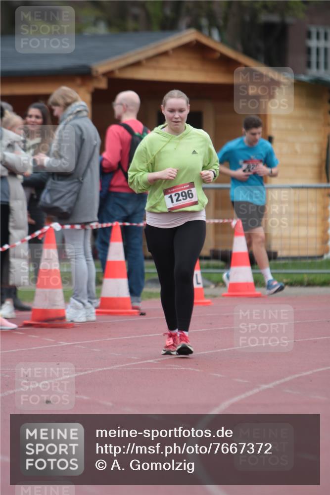 13.04.2025 - Hammer Lauf A. Gomolzig http://msf.ph/oto/7667372 13.04.2025 12:58:13 Ziel 9, 524, 1296 meine-sportfotos.de