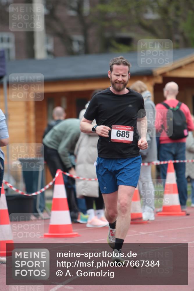 13.04.2025 - Hammer Lauf A. Gomolzig http://msf.ph/oto/7667384 13.04.2025 12:58:33 Ziel 685, 1265, 1268 meine-sportfotos.de
