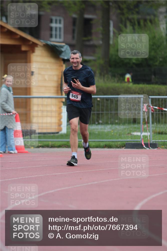 13.04.2025 - Hammer Lauf A. Gomolzig http://msf.ph/oto/7667394 13.04.2025 12:59:17 Ziel 945, 1930 meine-sportfotos.de