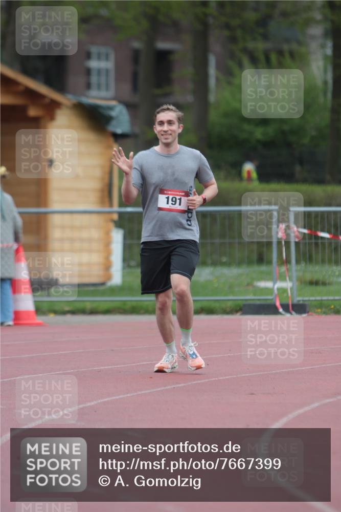 13.04.2025 - Hammer Lauf A. Gomolzig http://msf.ph/oto/7667399 13.04.2025 12:59:27 Ziel 191 meine-sportfotos.de